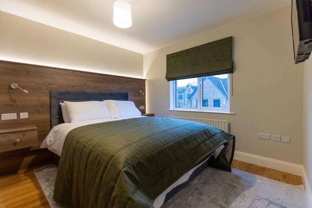 Luxury Town Centre Apartment Cookstown Bagian luar foto